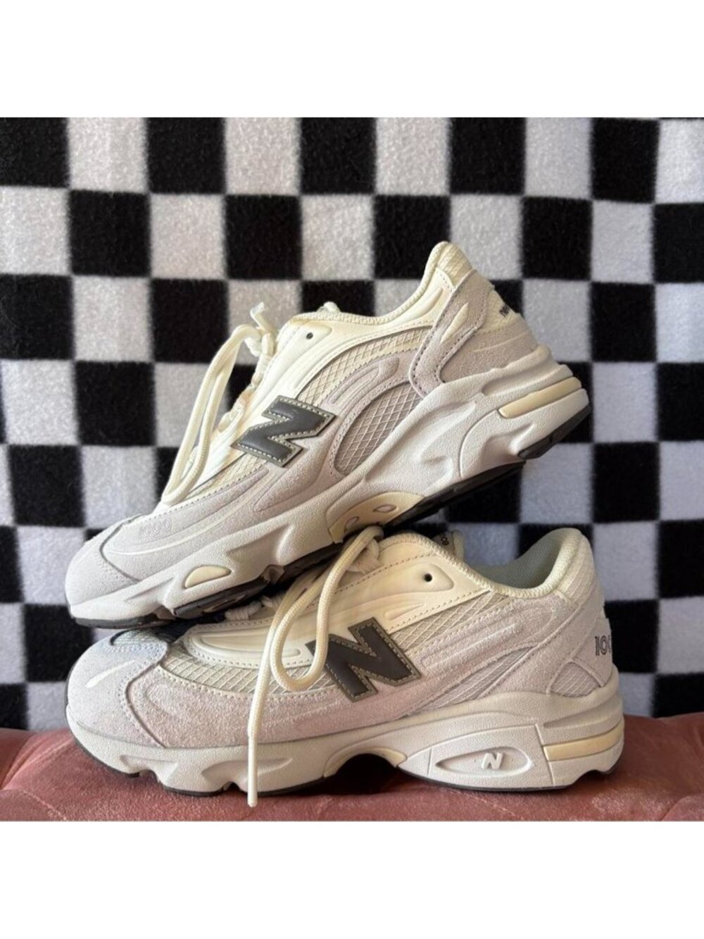 New Balance 1000 grey sneakers